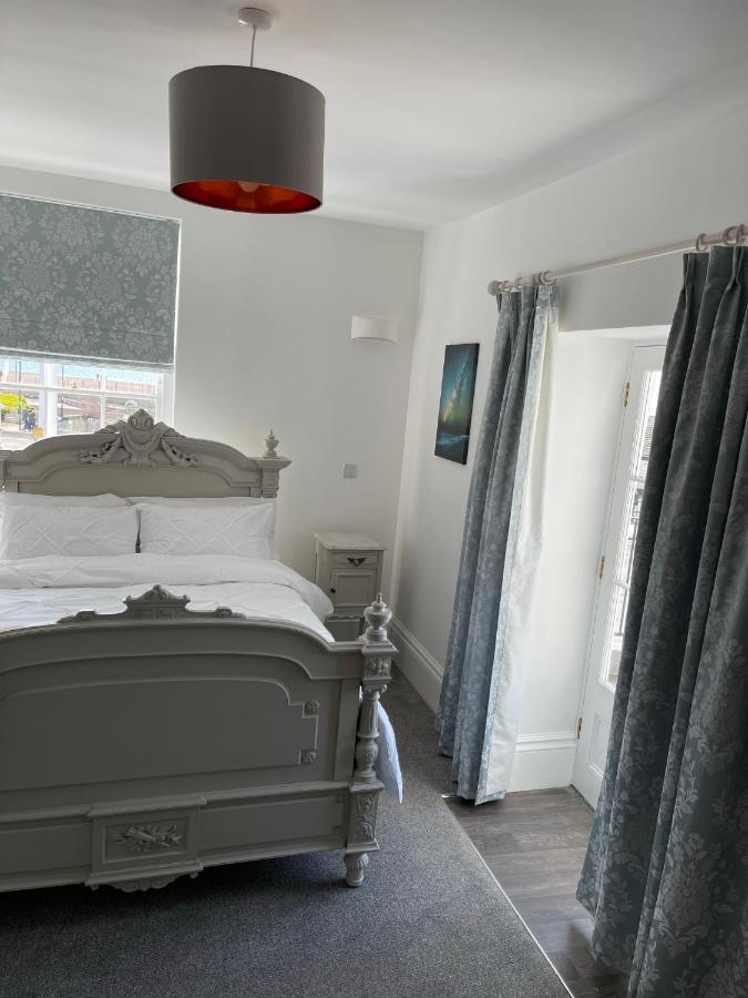 הייסטינגס Master Accommodation Suite 2 Sea View With Balcony מראה חיצוני תמונה
