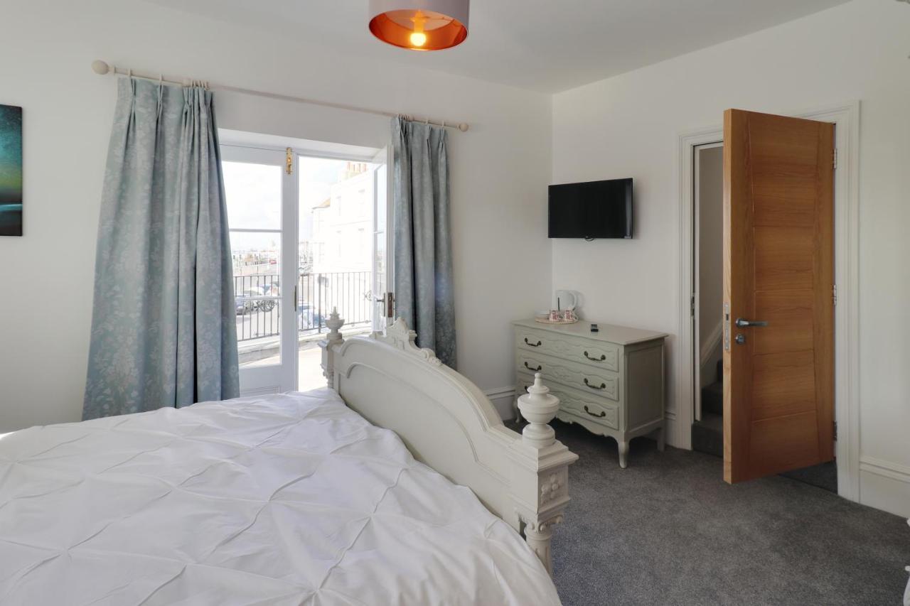 הייסטינגס Master Accommodation Suite 2 Sea View With Balcony מראה חיצוני תמונה